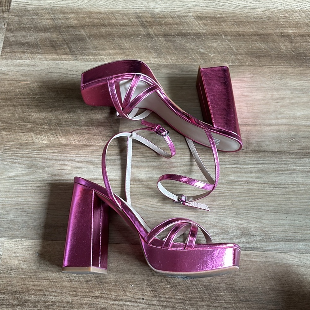 BP Platform Sandals - Picture 3 of 9